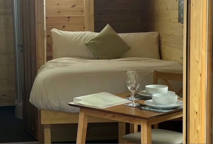 2 NIGHT GLAMPING LODGE FOR 6! - Image 5
