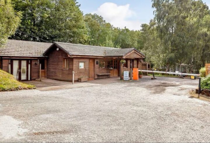 2 NIGHT GLAMPING LODGE FOR 6! - Image 7