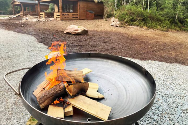 2 NIGHT GLAMPING LODGE FOR 6! - Image 4
