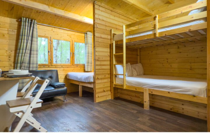 2 NIGHT GLAMPING LODGE FOR 6! - Image 12