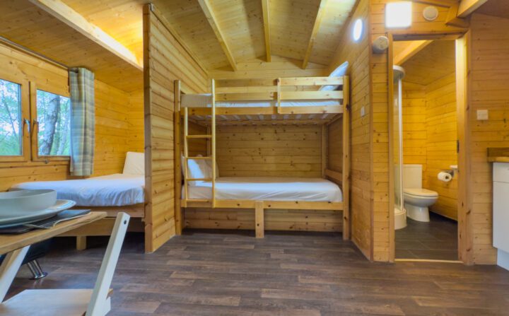 2 NIGHT GLAMPING LODGE FOR 6! - Image 11