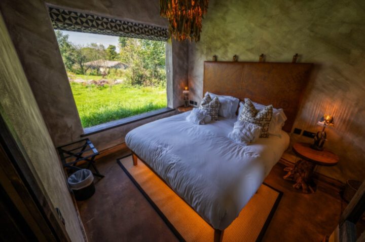 1 NIGHT WHITE LION LODGE STAY - Image 8